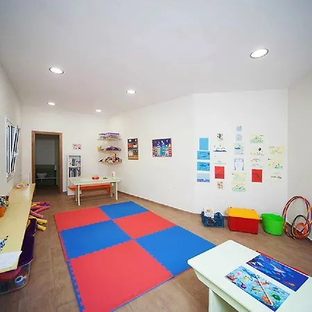 ホテル Delfinia 4*