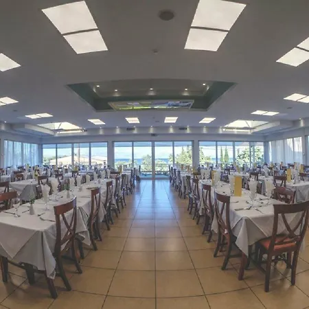 Delfinia Hotel